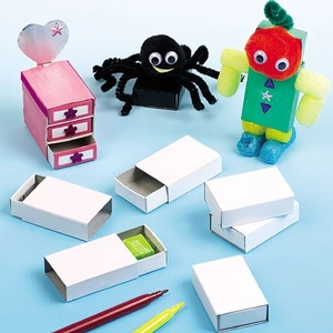 Baker Ross Craft Matchboxes - 30 Plain white cardboard matchboxes for craft activities. Size 52mm x 35mm
