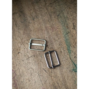 View product details for the Merchant & Mills Adjustable Metal Sliders Silver
